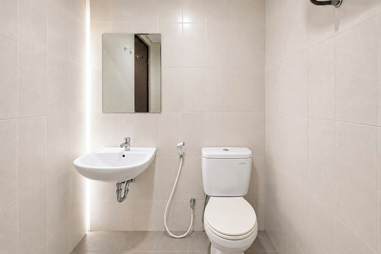 Bathroom 4, Urban Cozy Studio At Apartment Skyland City Jatinangor, Sumedang