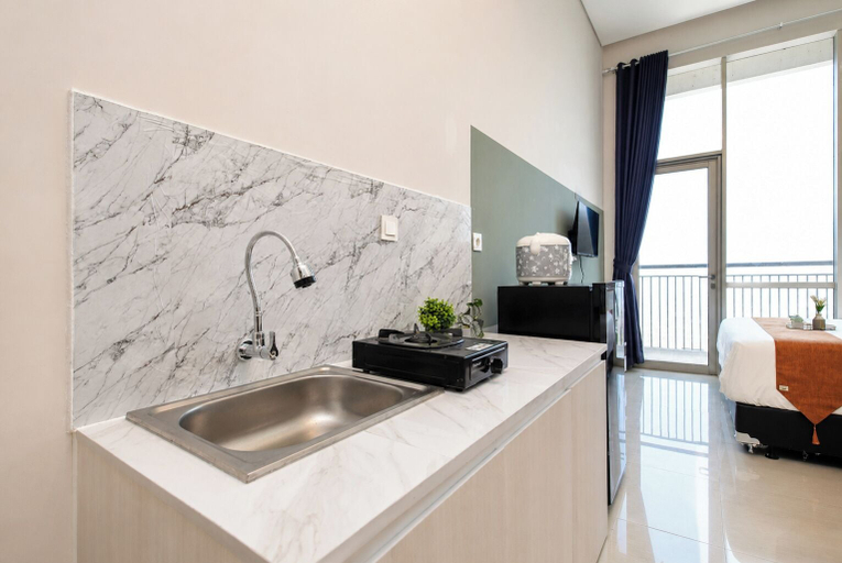Private kitchen 2, Nice Look Studio At Apartment Tamansari Iswara, Bekasi