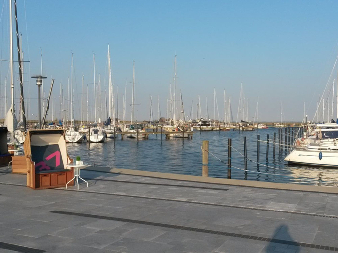 Marina, Holiday Apartment With 2 Bedrooms, Ostholstein