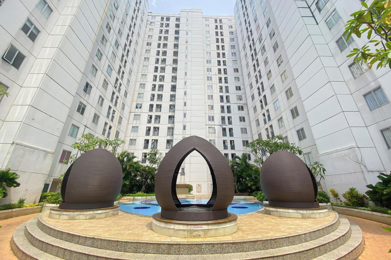 Exterior & Views 2, Comfy 2Br Apartment At Bassura City, Jakarta Timur