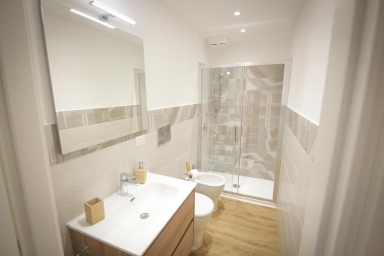 Bathroom 5, Etna Vibes Home, Catania