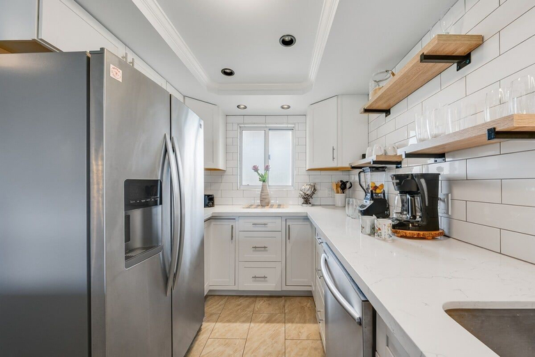 Interior 3, Remodeled Beachfront 2BD Getaway - Menehune Shores 403, Maui