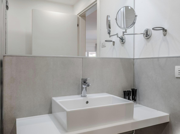 Bathroom 5, Hotiday Room Collection - Tirrenia, Pisa