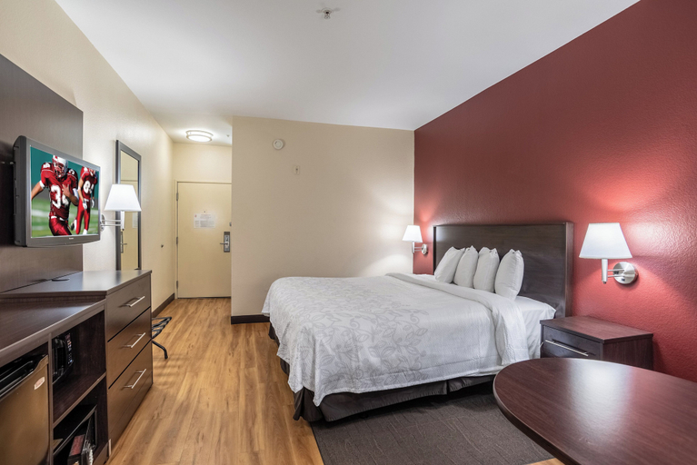 Bedroom 3, Red Roof Inn PLUS+ San Antonio Downtown - Riverwalk, Bexar