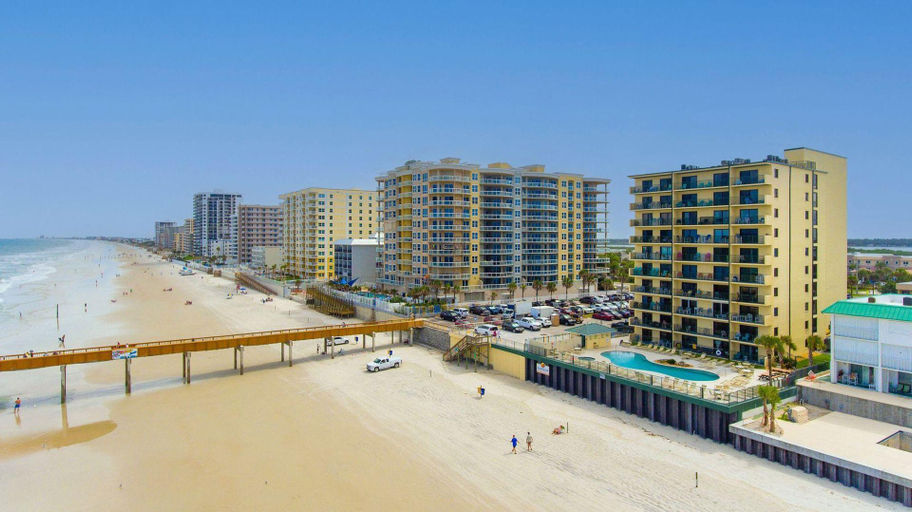 5, Sweet Sunrise Oceanfront Condo w Pool Hot Tub, Volusia