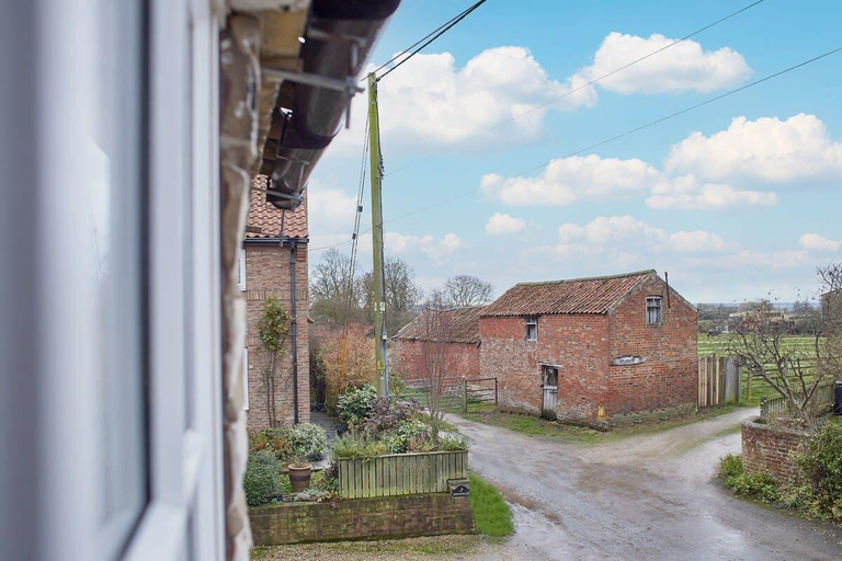 Others 4, Host & Stay - Great Habton Cottage, North Yorkshire