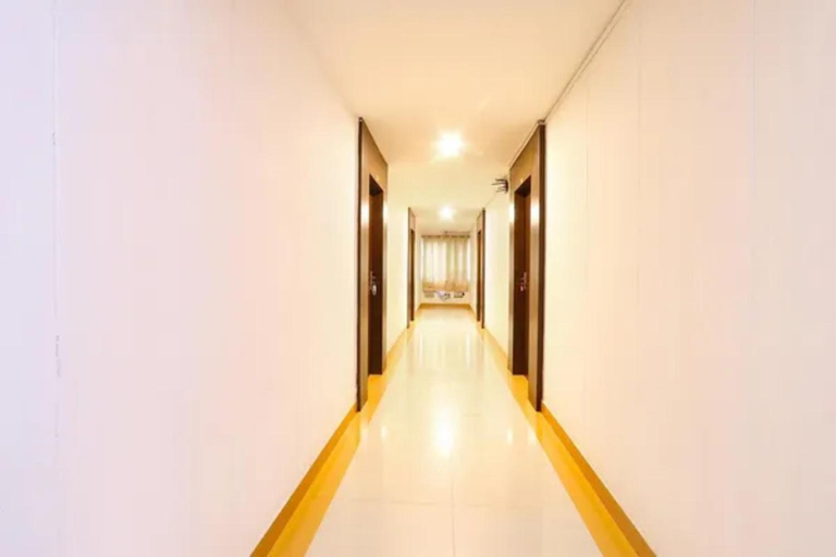Public Area 2, FabHotel Blue Dawn Gachibowli - Gachibowli - Nr. DLF Cyber City, Hyderabad