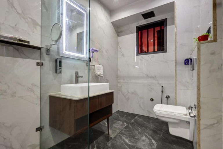 Bathroom 3, Hotel Sanca International in Patel Nagar Delhi, Delhi