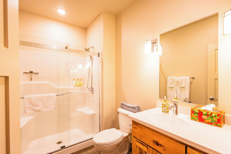 Bathroom 3, Lakeshore Suites, Kenai Peninsula