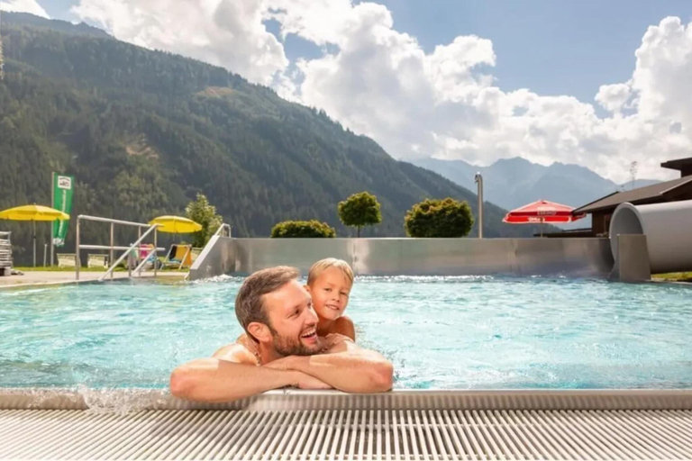 Others 4, Elegant Alpine Chalet for 10 Guests, Zell am See
