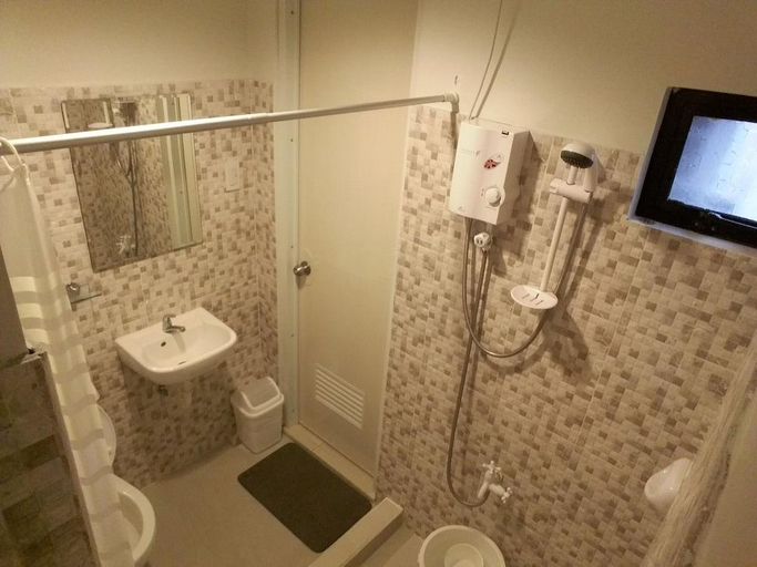 Bathroom 3, Veranda Residence Inn, Tacloban City