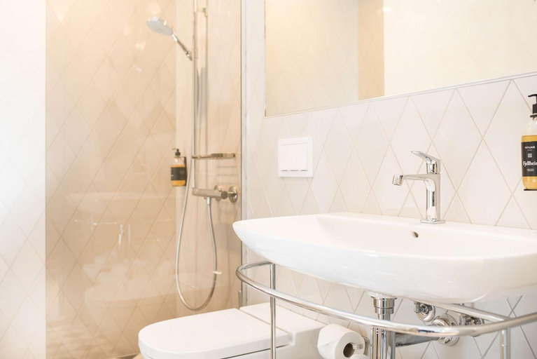Bathroom 4, Bergen Børs Hotel, Bergen