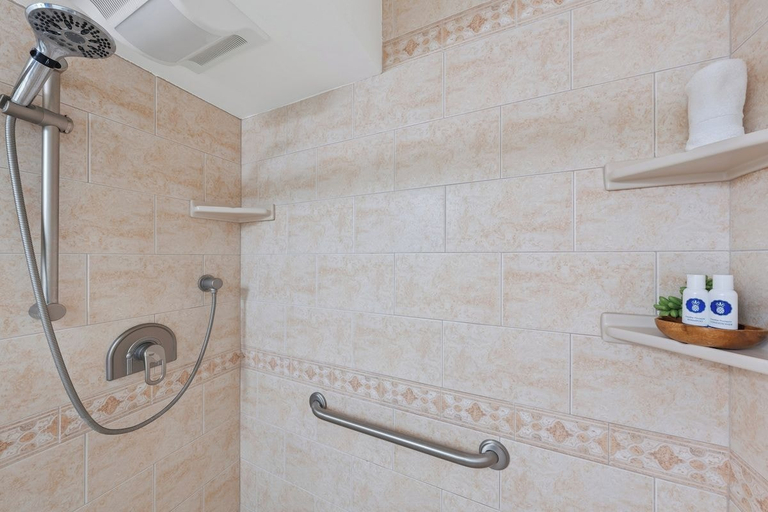 Bathroom 2, Oceanfront 2BD w Ocean Views Whale Watch - Milowai 302, Maui