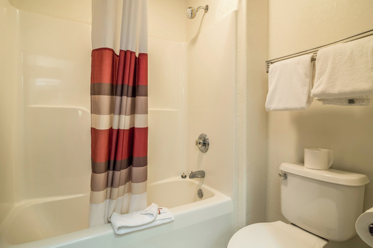 Bathroom 4, Red Roof Inn Greensboro Coliseum, Guilford
