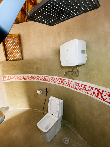 Bathroom, Enkara Lodge, Monduli