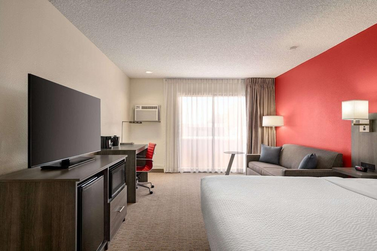 Bedroom 3, Ramada by Wyndham Tucson Airport, Pima