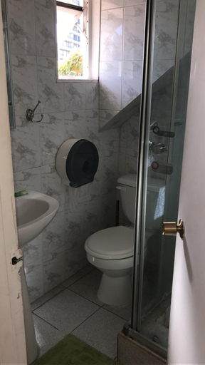 Bathroom 5, Vina Club Hotel, Valparaíso