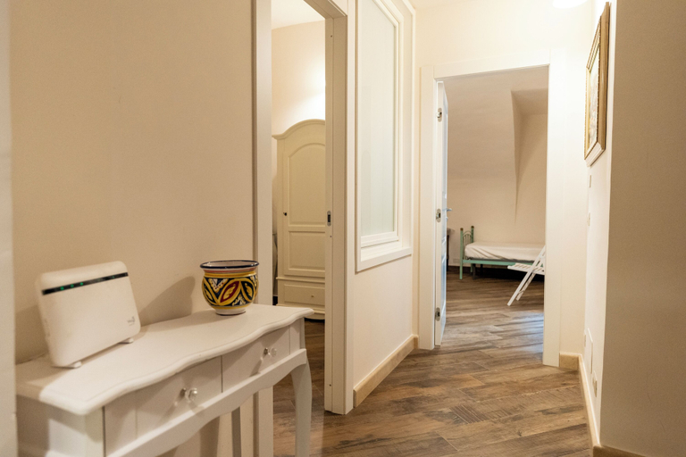 Living area 2, Plebiscito Rooms, Napoli