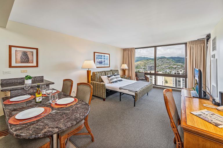 Exterior 4, MT & Golf Course Views Waikiki Sunset by the Beach W/full Kitchen & Wifi, Honolulu