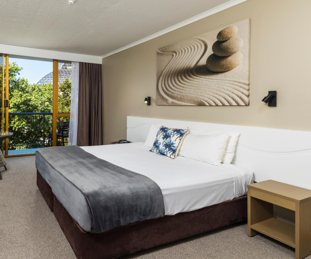 Bedroom 3, Pacific Hotel Cairns, Cairns