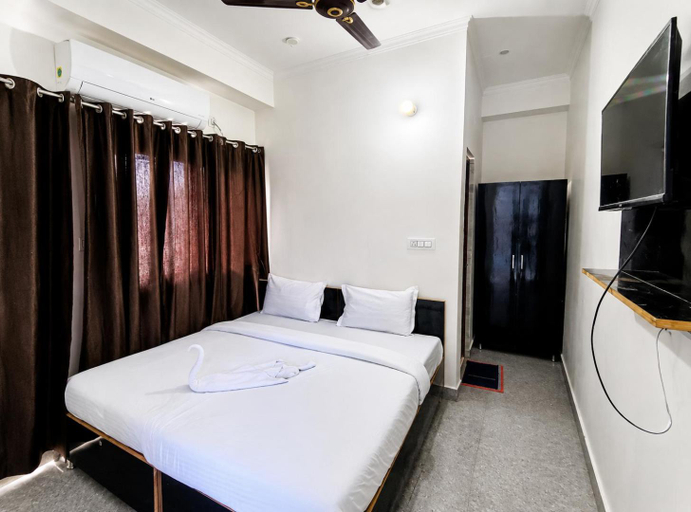 Bedroom 1, Hotel Aman, Garhwal