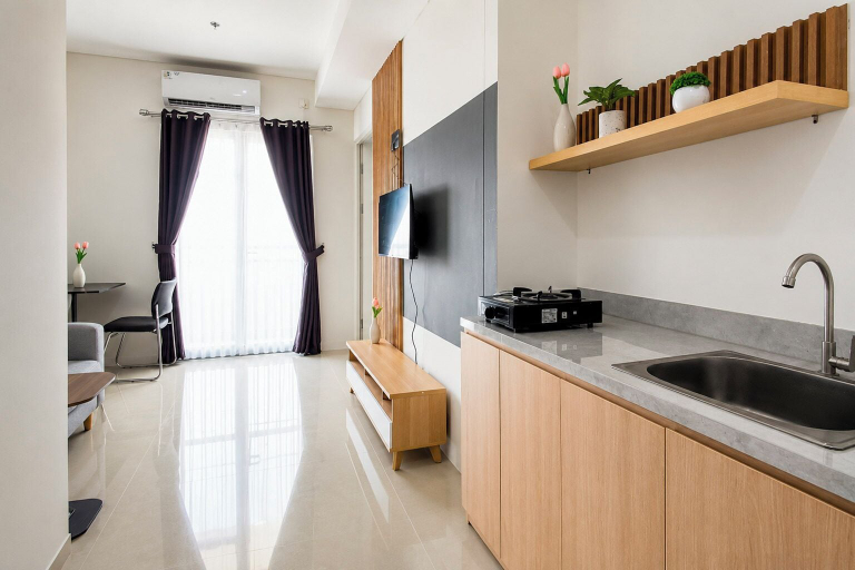 Private kitchen 5, Stylish Bright 1Br At Apartment Kyo Society, Surabaya