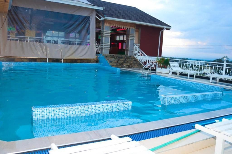 Pool, KINYUKI COUNTRY HOTEL - NANYUKI, Kieni