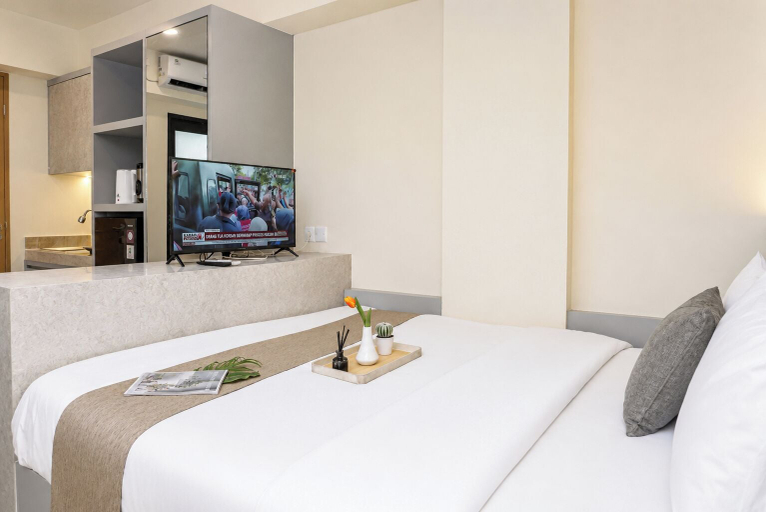 Room 4, Comfortable Smart Studio Room At Apartment Meikarta District 2, Cikarang