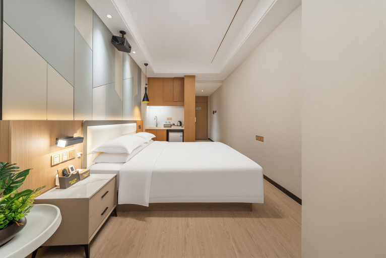 Room 2, Poltton International Service Apartment (Foshan Yingtian Plaza Wanhua Metro Station, Foshan
