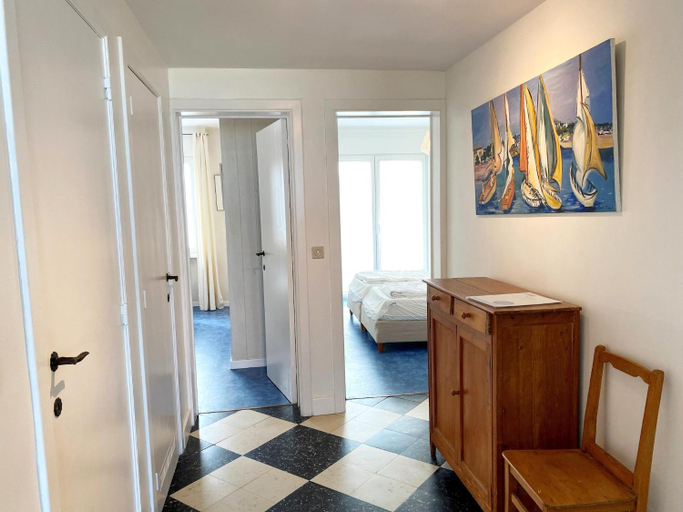 Bedroom, Apartment in Nieuwpoort with sea view, West-Vlaanderen