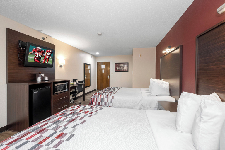 Bedroom 4, Red Roof Inn Springfield, MO, Greene