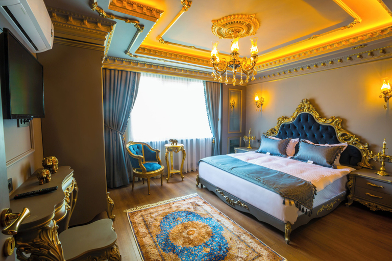 Bedroom 1, Real King Residence, Yomra
