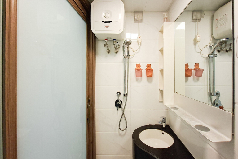 Interior 2, Functional Homey Studio Room At Apartment Sky House Bsd, Tangerang Selatan