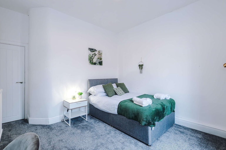 Room 2, Large 4BR Etihad Stadium Free Parking MCR, Tameside