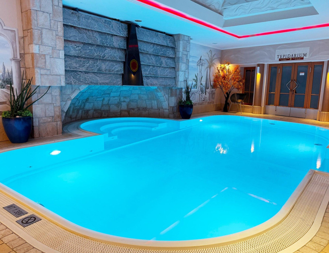 Pool, Holiday Apartment With Wellness Area, Imst