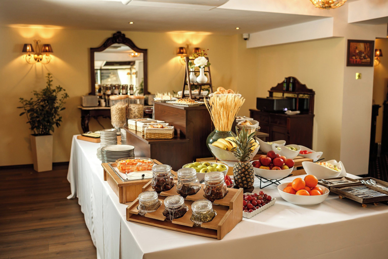Breakfast buffet 4, Classic Inn Hotel, Brasov