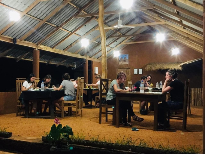 Food & Drinks 4, Jaye Eco Lodge, Palugaswewa