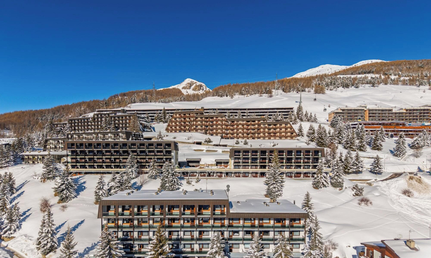Exterior & Views 2, Hotiday Sestriere Ski Run, Torino