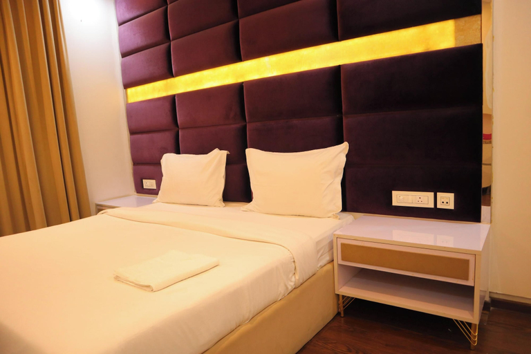 Room 3, The Royal Suites, Delhi