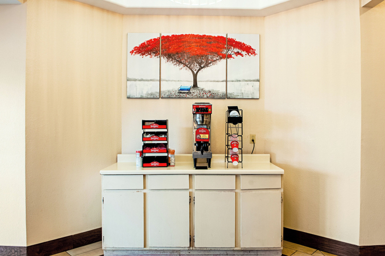 Food & Drinks 5, Red Roof Inn Slidell, Saint Tammany