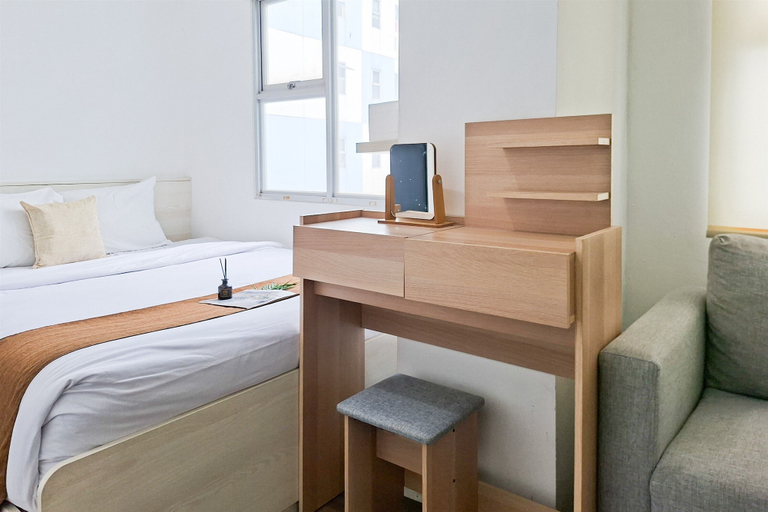 Room 2, Peaceful And Restful Studio Room At Apartment Urbantown Serpong, Tangerang Selatan