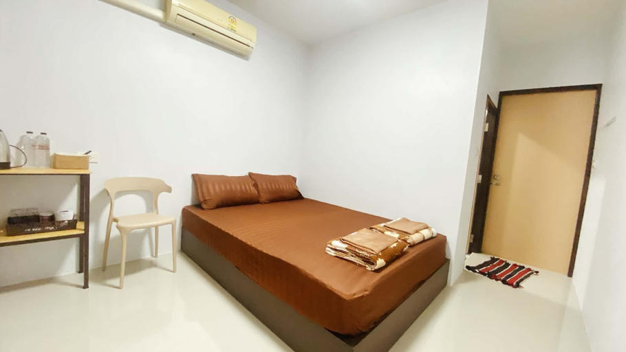 Bedroom 3, Ploynam Homestay, Amphawa