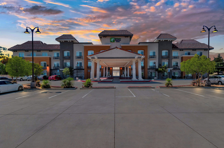 Exterior & Views 2, Holiday Inn Express & Suites BANNING by IHG, Riverside