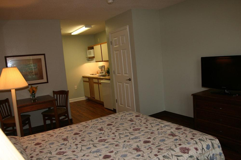 Bedroom 2, Affordable Suites of America, Onslow