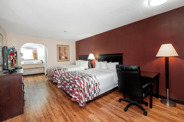Bedroom 3, Red Roof Inn & Suites Oxford, Calhoun