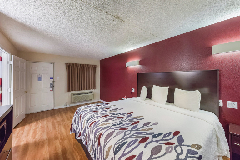Bedroom 3, Red Roof Inn Plano, Collin