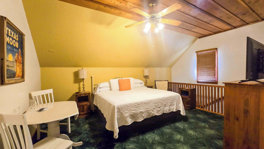 Room, Frio - Gruene Cottages, Comal