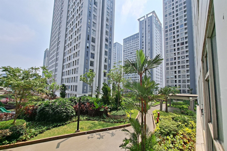 Exterior 4, Classic And Warm 2Br At Apartment M-Town Residence, Tangerang