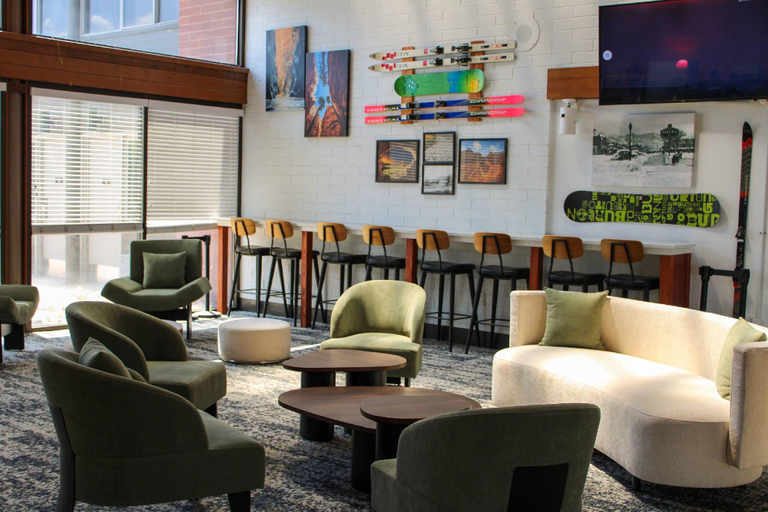 Public Area 2, The Cairn Hotel, an Ascend Collection Hotel, Iron