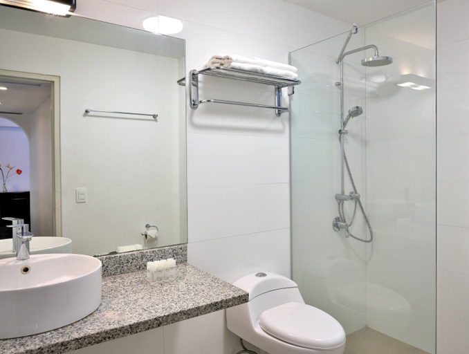 Bathroom 5, Melia Caracas, Libertador